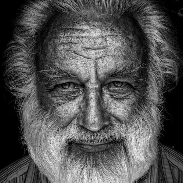 Porträtfoto von Tomasz Becker – kreative und ausdrucksstarke Portraitfotografie, die Emotionen einfängt