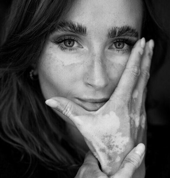 Minimalistische Portraitfotografie von Tomasz Becker